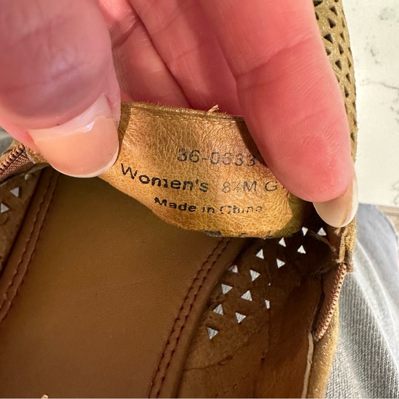 Trask Ali Perforated Loafer - Picture 7 of 12